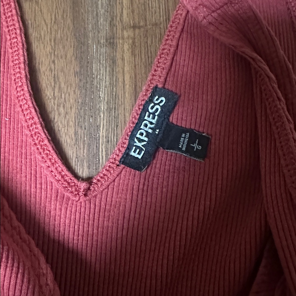 Express Top Size Large - Picture 2 of 2